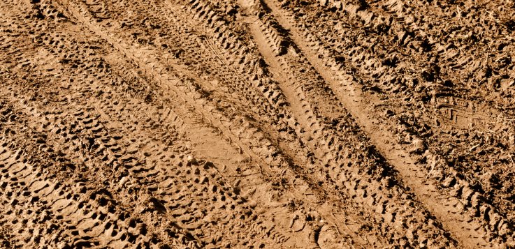 Mud tracks