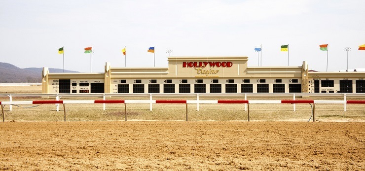 Hollywood Casino racetrack